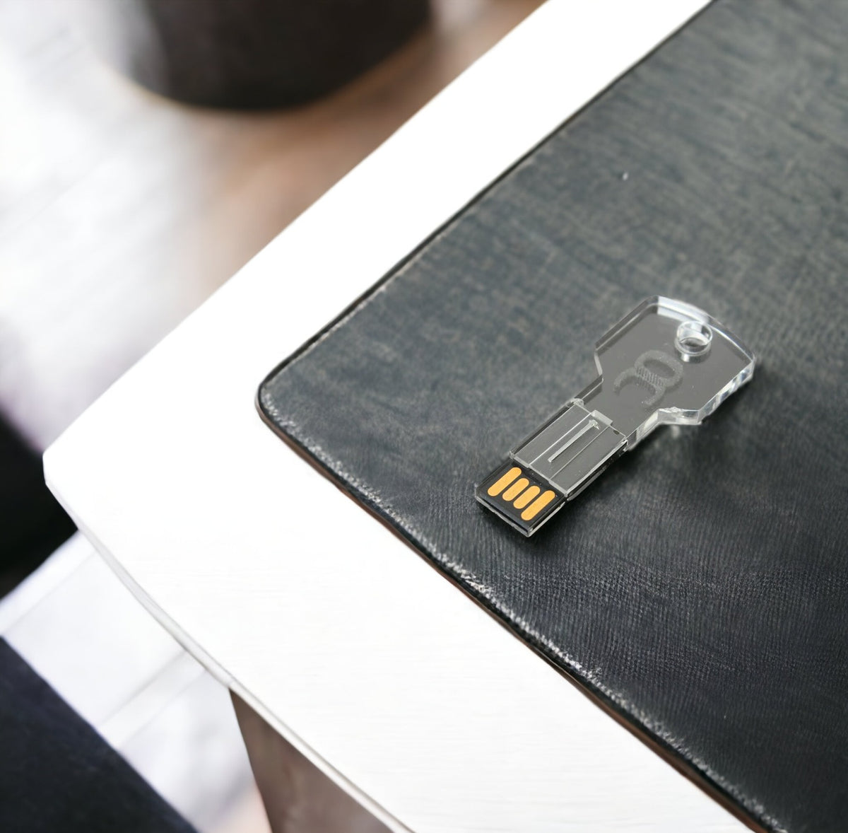 USB WITH LIGHTUP SCREEN
