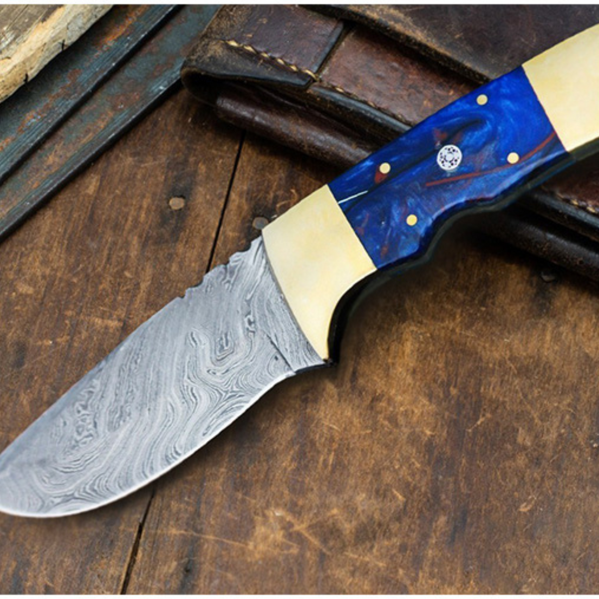 Blue Racer Lizard 6.5 Inches Long 3 Inches Blade 10 Ounce Damascus Skinner Hunting Fixed Blade Knife