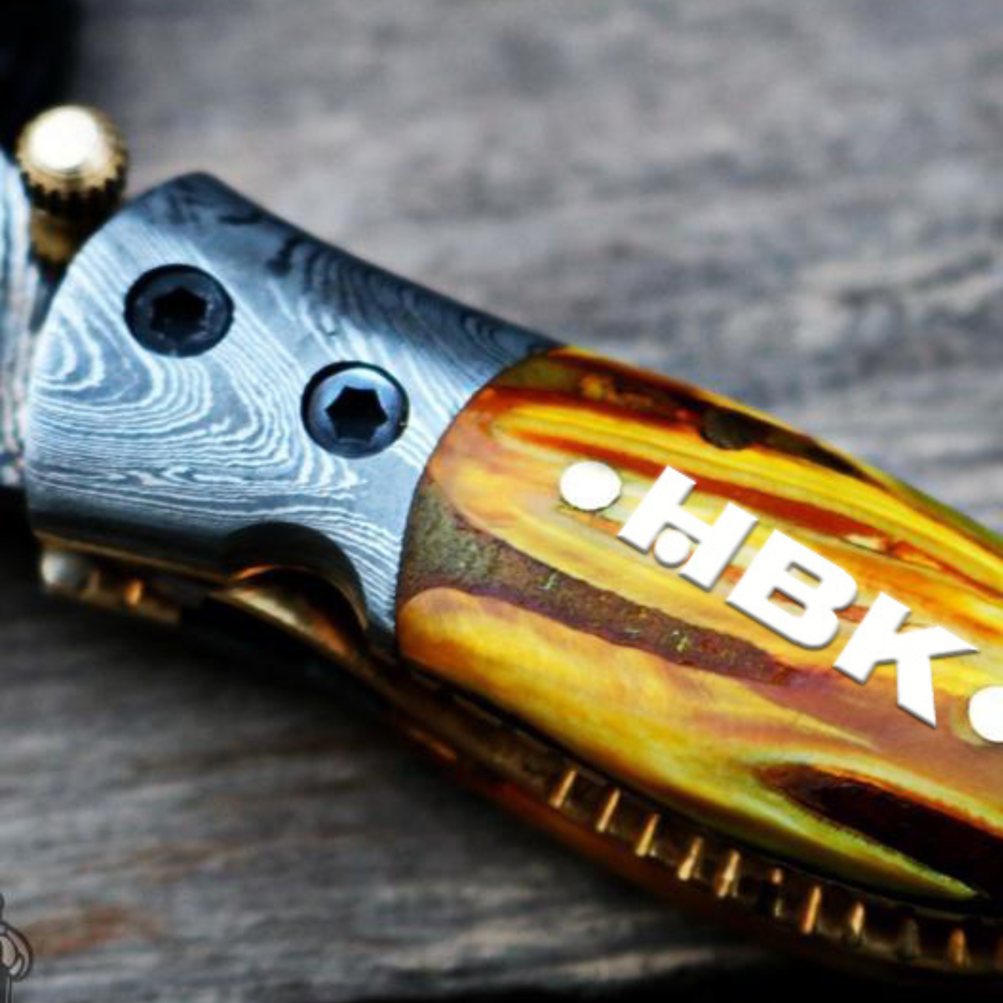 Yellow Tsetse Fly 1.2 Inches Blade Damascus Neck Knives Handmade Damascus Pocket Folding Knife