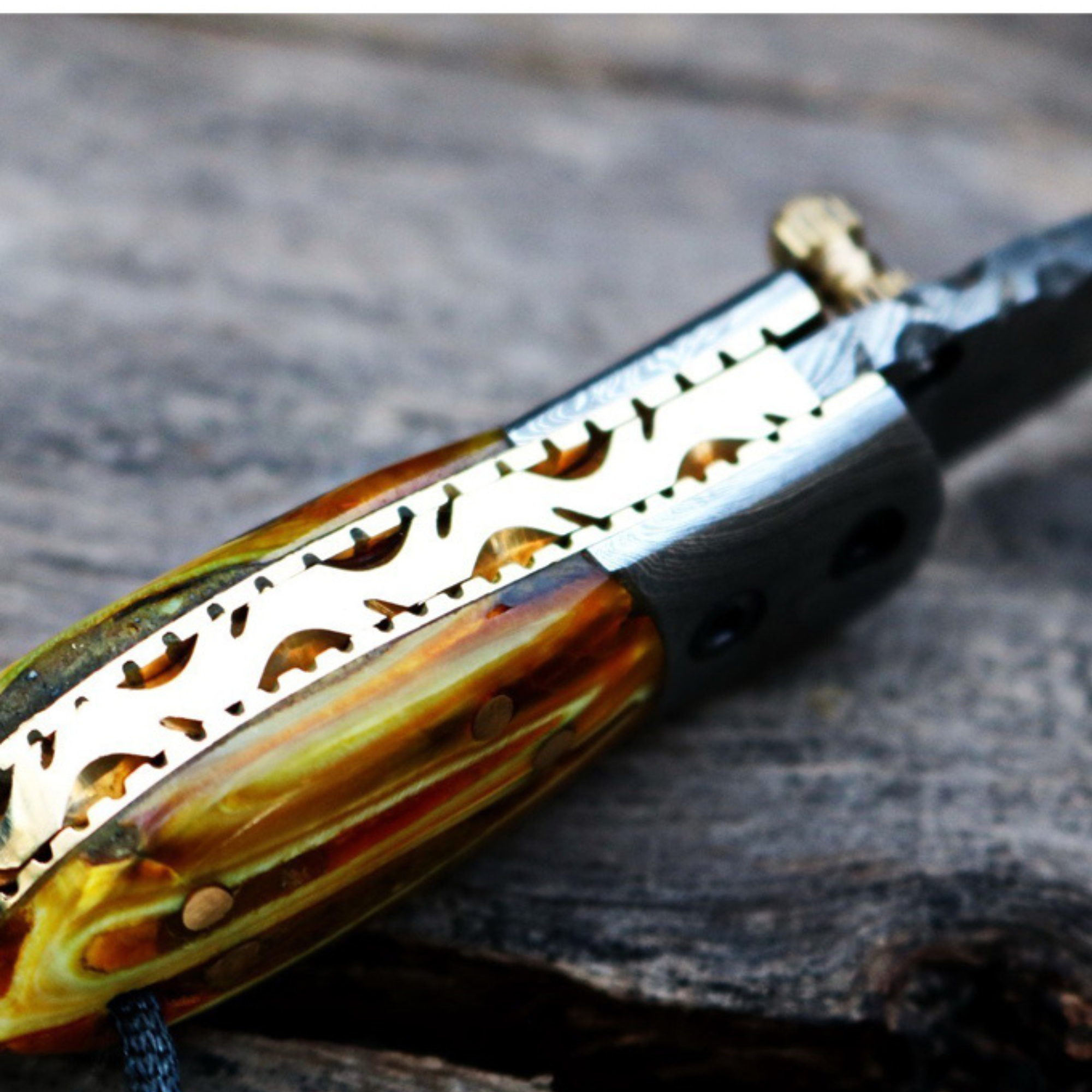 Yellow Tsetse Fly 1.2 Inches Blade Damascus Neck Knives Handmade Damascus Pocket Folding Knife