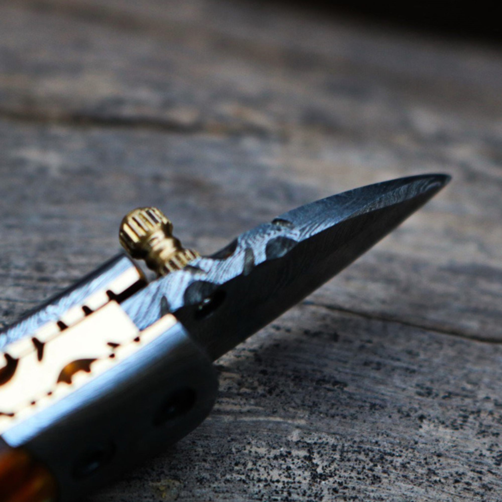 Yellow Tsetse Fly 1.2 Inches Blade Damascus Neck Knives Handmade Damascus Pocket Folding Knife